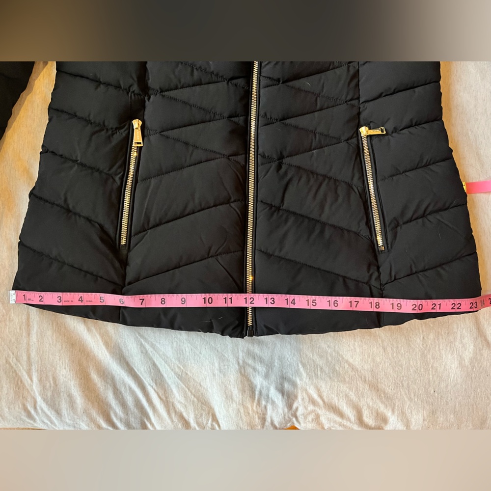 NWT Laundry By Shelli Segal Womens L Black Quilted Puffer Jacket & Faux Fur Hood - Picture 12 of 16
